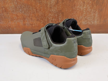 MTB-Herrenschuhe von Crankbrothers, CRANKBROTHERS MALLET E SPEEDLACE CAMO MTB SCHUHE / 44.5 vor USEDBIKES-OB.DE Hintergrund