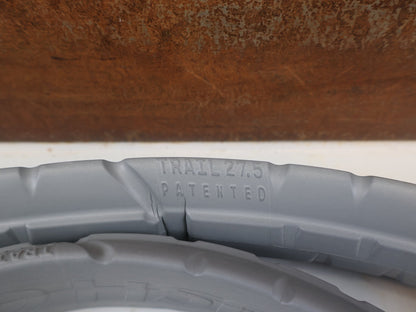 Zubehör von CushCore, CUSHCORE INSERT TRAIL SINGLE 27.5 ZOLL DURCHSCHLAGSCHUTZ vor USEDBIKES-OB.DE Hintergrund