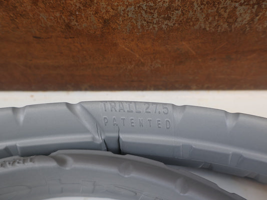 Zubehör von CushCore, CUSHCORE INSERT TRAIL SINGLE 27.5 ZOLL DURCHSCHLAGSCHUTZ vor USEDBIKES-OB.DE Hintergrund