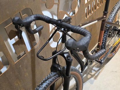 Gravel/Cyclocross von Diamant, DIAMANT 140 STEPOVER / MOKKALATTE DUOTONE / M vor USEDBIKES - OB.DE Hintergrund