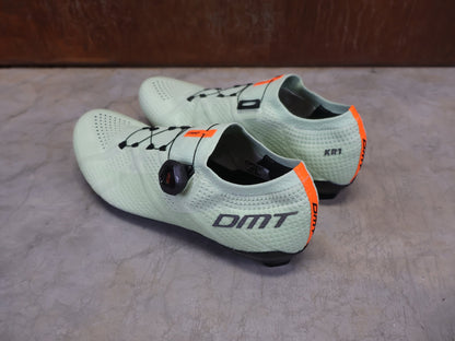 RR - Herrenschuhe von Dmt, DMT KR1 RENNRADSCHUH / KILKY / MINT / UNISEX / 42 vor USEDBIKES - OB.DE Hintergrund