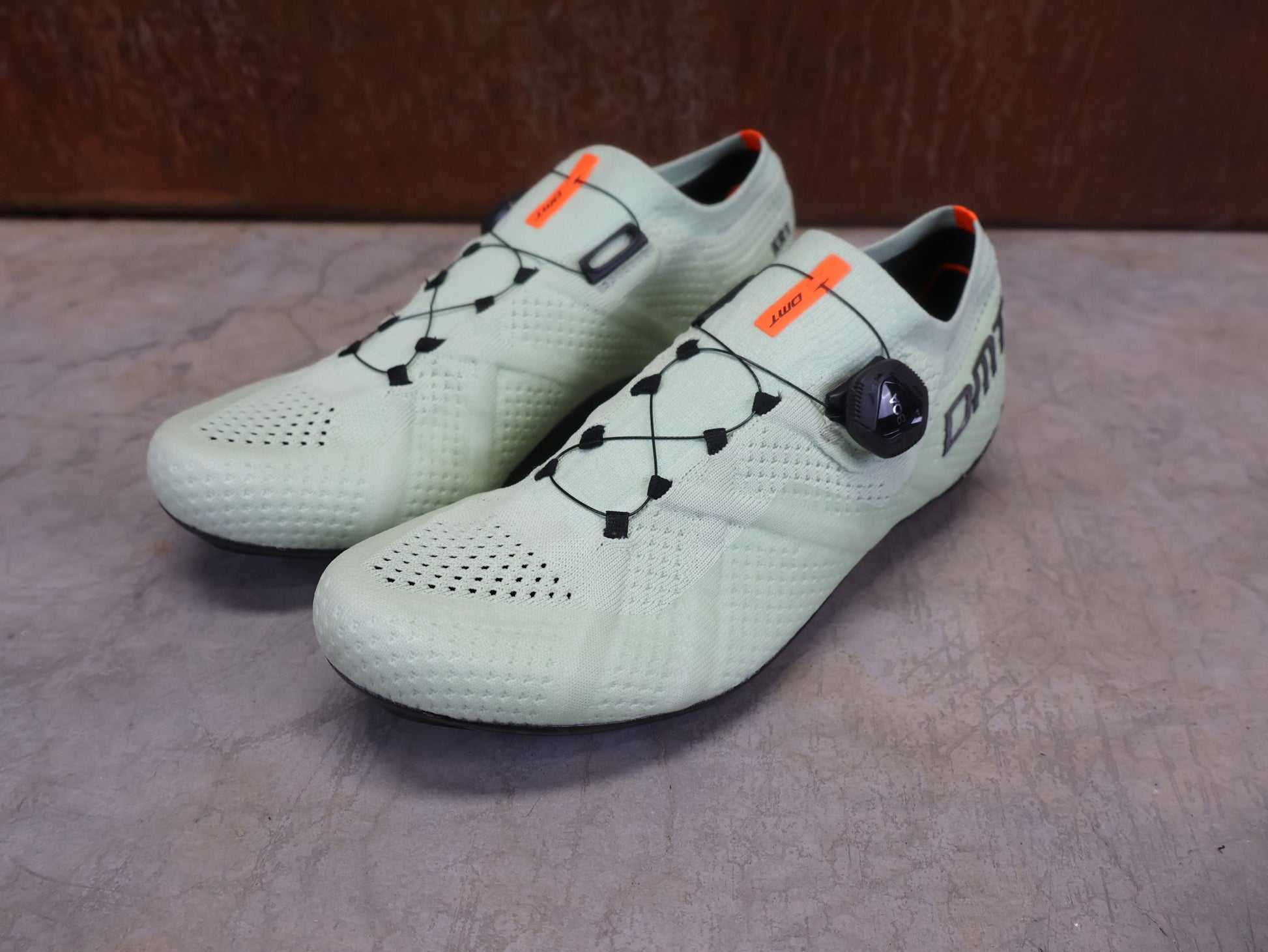 RR - Herrenschuhe von Dmt, DMT KR1 RENNRADSCHUH / KILKY / MINT / UNISEX / 42 vor USEDBIKES - OB.DE Hintergrund