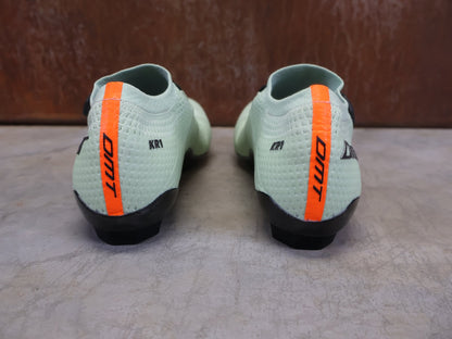 RR - Herrenschuhe von Dmt, DMT KR1 RENNRADSCHUH / KILKY / MINT / UNISEX / 42 vor USEDBIKES - OB.DE Hintergrund