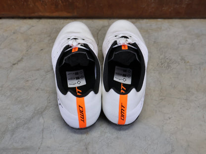 RR - Herrenschuhe von Dmt, DMT KR4 PJ RENNRADSCHUH / WEIß / SCHWARZ / UNISEX vor USEDBIKES - OB.DE Hintergrund