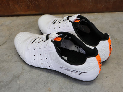 RR - Herrenschuhe von Dmt, DMT KR4 PJ RENNRADSCHUH / WEIß / SCHWARZ / UNISEX vor USEDBIKES - OB.DE Hintergrund