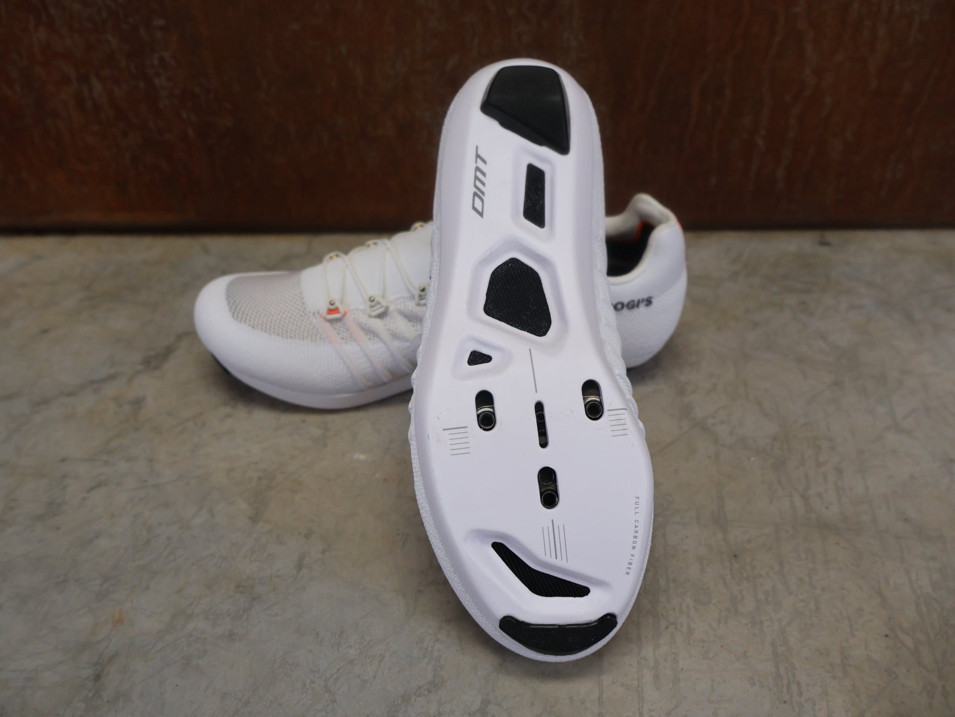 RR - Herrenschuhe von Dmt, DMT POGIS 25 RENNRADSCHUH / WEIß / UNISEX / 37.5 vor USEDBIKES - OB.DE Hintergrund