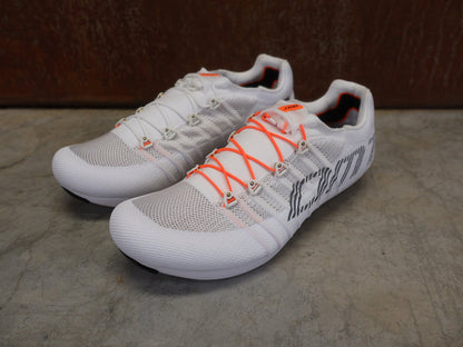 RR - Herrenschuhe von Dmt, DMT POGIS 25 RENNRADSCHUH / WEIß / UNISEX / 37.5 vor USEDBIKES - OB.DE Hintergrund