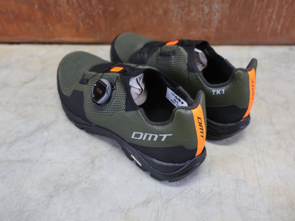 MTB - Herrenschuhe von Dmt, DMT TK1 MOUNTAINBIKESCHUH / GREEN / BLACK / UNISEX vor USEDBIKES - OB.DE Hintergrund