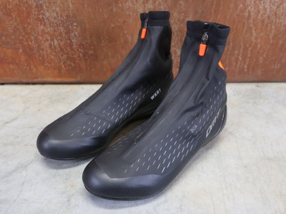 RR - Herrenschuhe von Dmt, DMT WKR1 WINTER RENNRADSCHUH / SCHWARZ / ORANGE / UNISEX / 40 vor USEDBIKES - OB.DE Hintergrund
