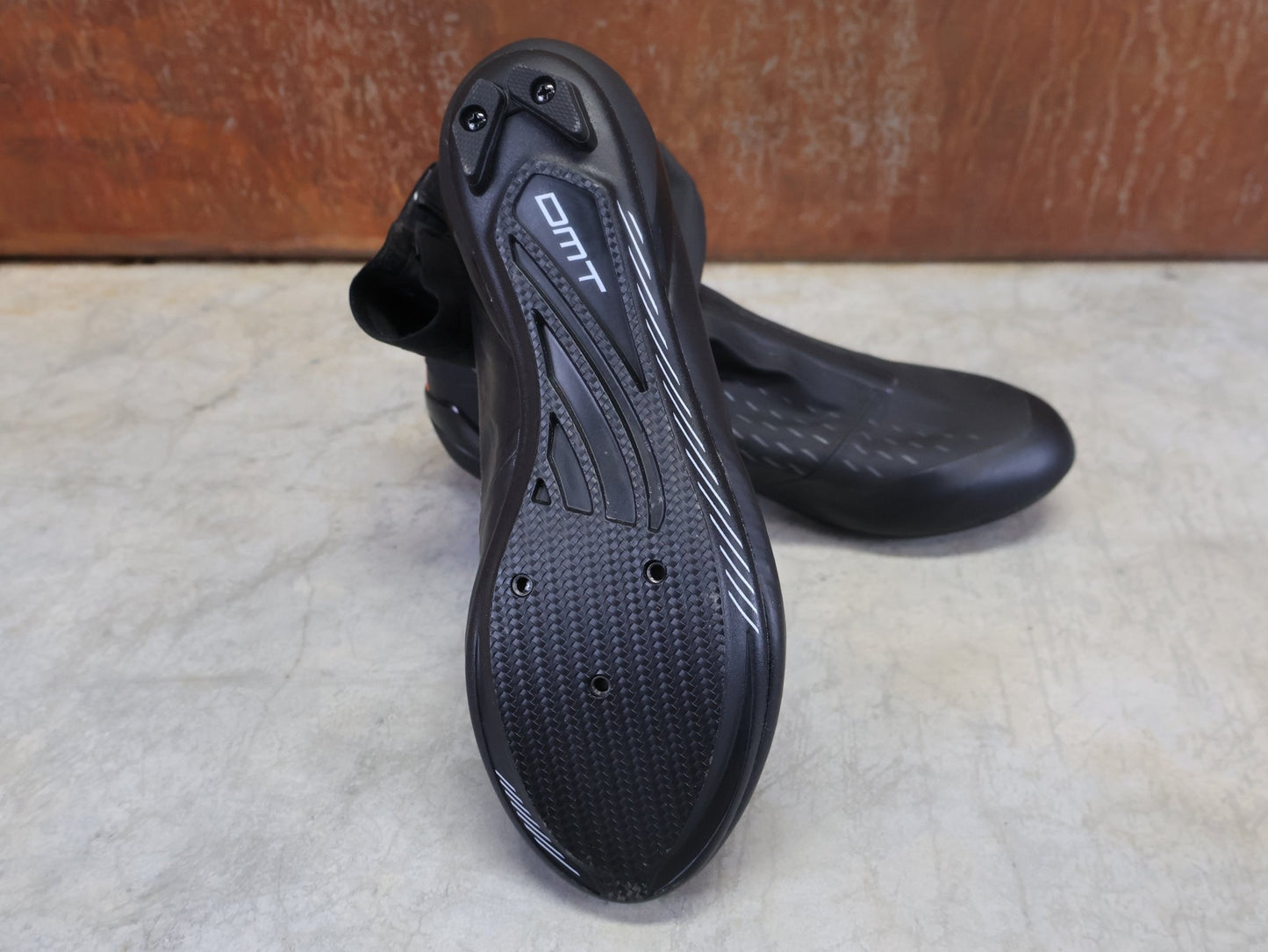 RR - Herrenschuhe von Dmt, DMT WKR1 WINTER RENNRADSCHUH / SCHWARZ / ORANGE / UNISEX / 40 vor USEDBIKES - OB.DE Hintergrund