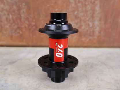 Zubehör von Dt Swiss, DT SWISS 240 EXP VORDERRADNABE / 6 - LOCH – 20×110 MM BOOST – 32 LOCH vor USEDBIKES - OB.DE Hintergrund