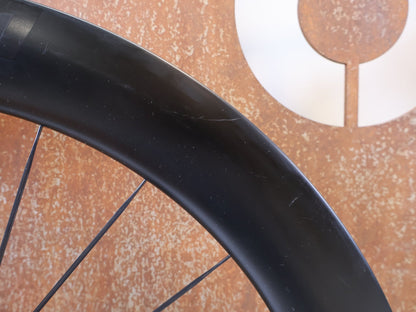 Laufrad/Laufradsatz von Dt Swiss, DT SWISS ARC 1100 DICUT CARBON 62 DISC LAUFRADSATZ XDR vor USEDBIKES-OB.DE Hintergrund