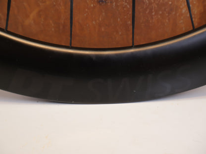 Laufrad/Laufradsatz von Dt Swiss, DT SWISS ARC 1100 DICUT CARBON 62 DISC LAUFRADSATZ XDR vor USEDBIKES-OB.DE Hintergrund