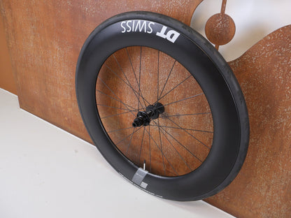 Laufrad/Laufradsatz von Dt Swiss, DT SWISS ARC 1400 DICUT® DB 62 / 80 LAUFRADSATZ – CARBON / DISC / SRAM XDR vor USEDBIKES - OB.DE Hintergrund