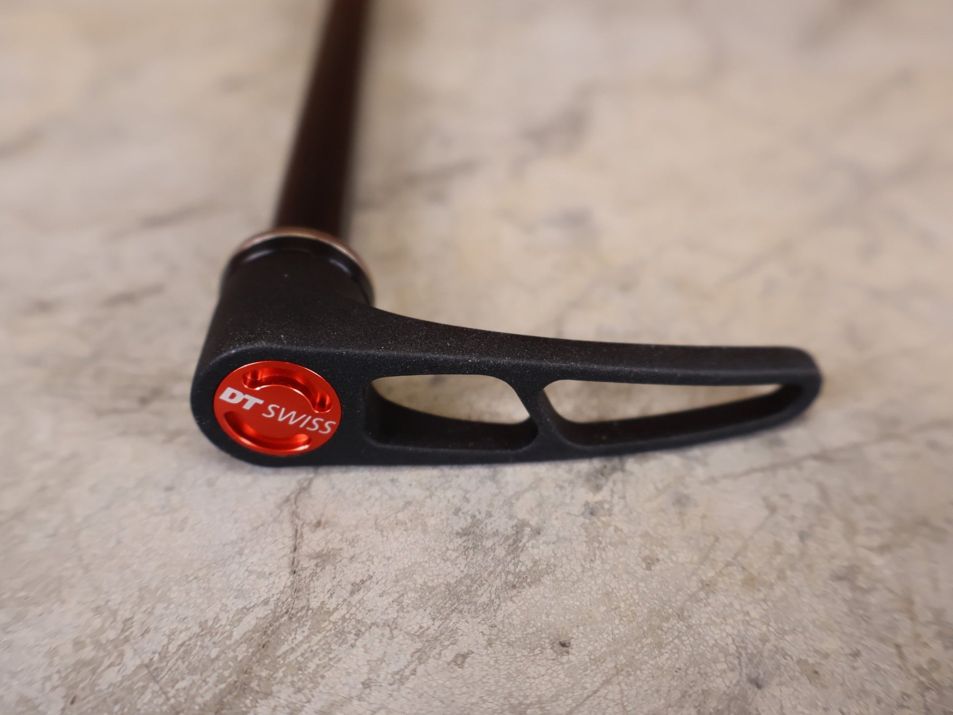 Zubehör von Dt Swiss, DT SWISS – RWS MTB STECKACHSE 12 × 148 MM BOOST vor USEDBIKES - OB.DE Hintergrund