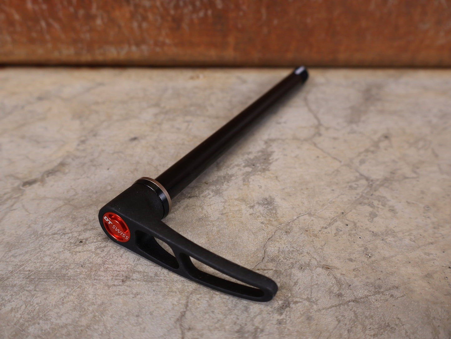 Zubehör von Dt Swiss, DT SWISS – RWS MTB STECKACHSE 12 × 148 MM BOOST vor USEDBIKES - OB.DE Hintergrund