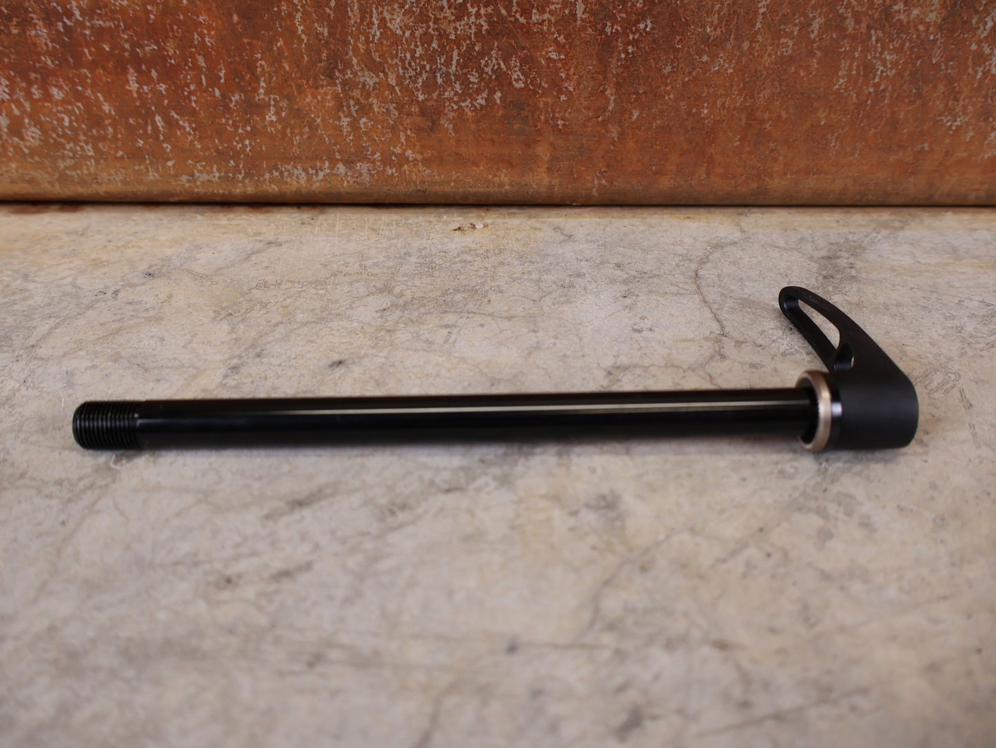 Zubehör von Dt Swiss, DT SWISS – RWS MTB STECKACHSE 12 × 148 MM BOOST vor USEDBIKES - OB.DE Hintergrund