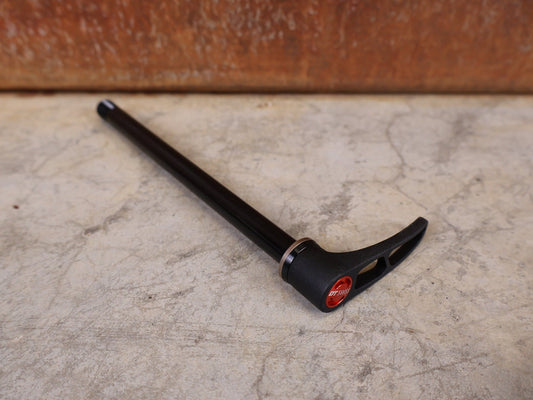 Zubehör von Dt Swiss, DT SWISS – RWS MTB STECKACHSE 12 × 148 MM BOOST vor USEDBIKES - OB.DE Hintergrund