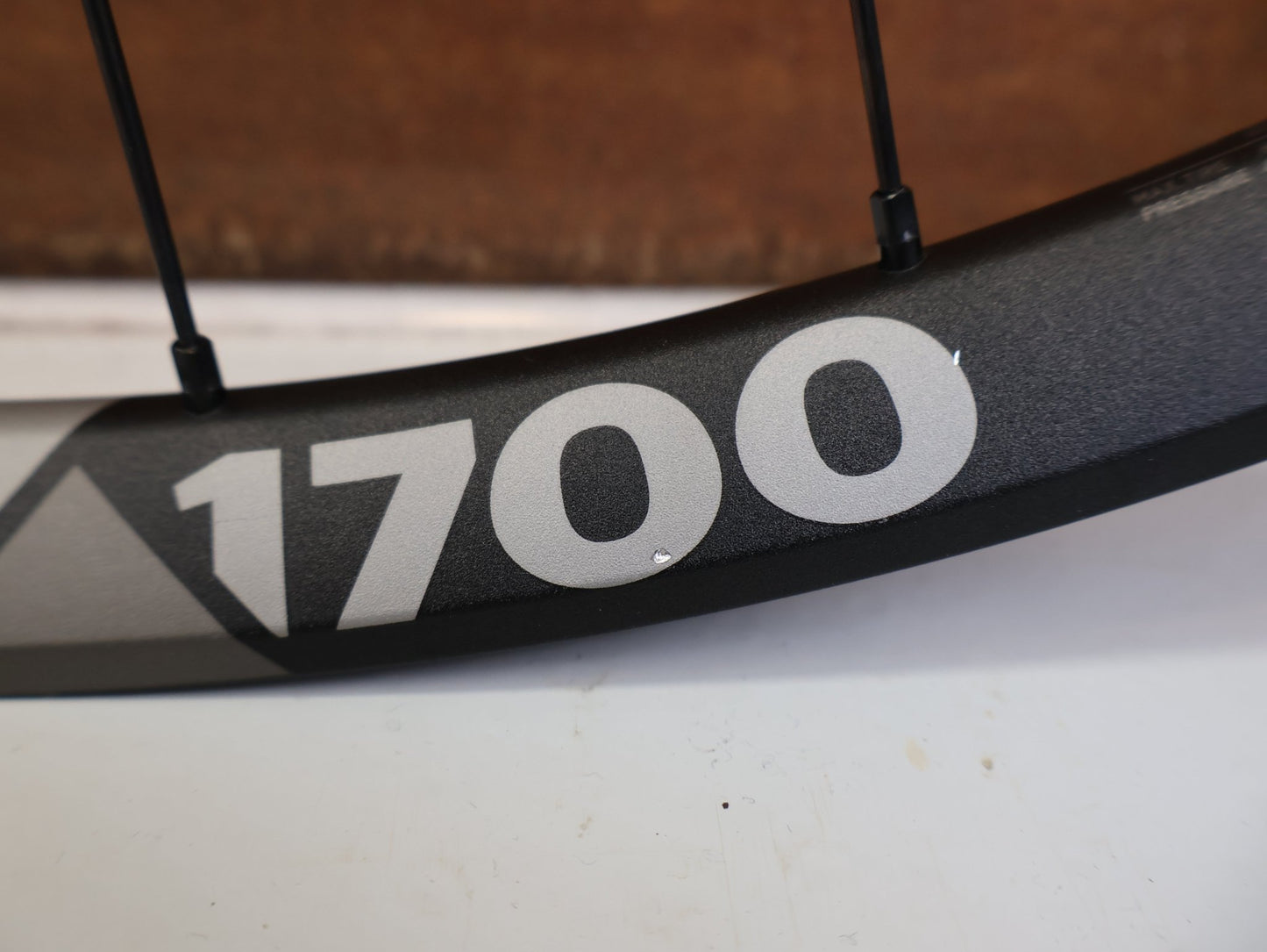 Laufrad/Laufradsatz von Dt Swiss, DT SWISS XM 1700 SPLINE 30 29 BOOST LAUFRADSATZ XD vor USEDBIKES-OB.DE Hintergrund