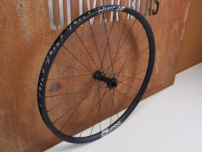Laufrad/Laufradsatz von Dt Swiss, DT SWISS XM 1700 SPLINE 30 29 BOOST LAUFRADSATZ XD vor USEDBIKES-OB.DE Hintergrund