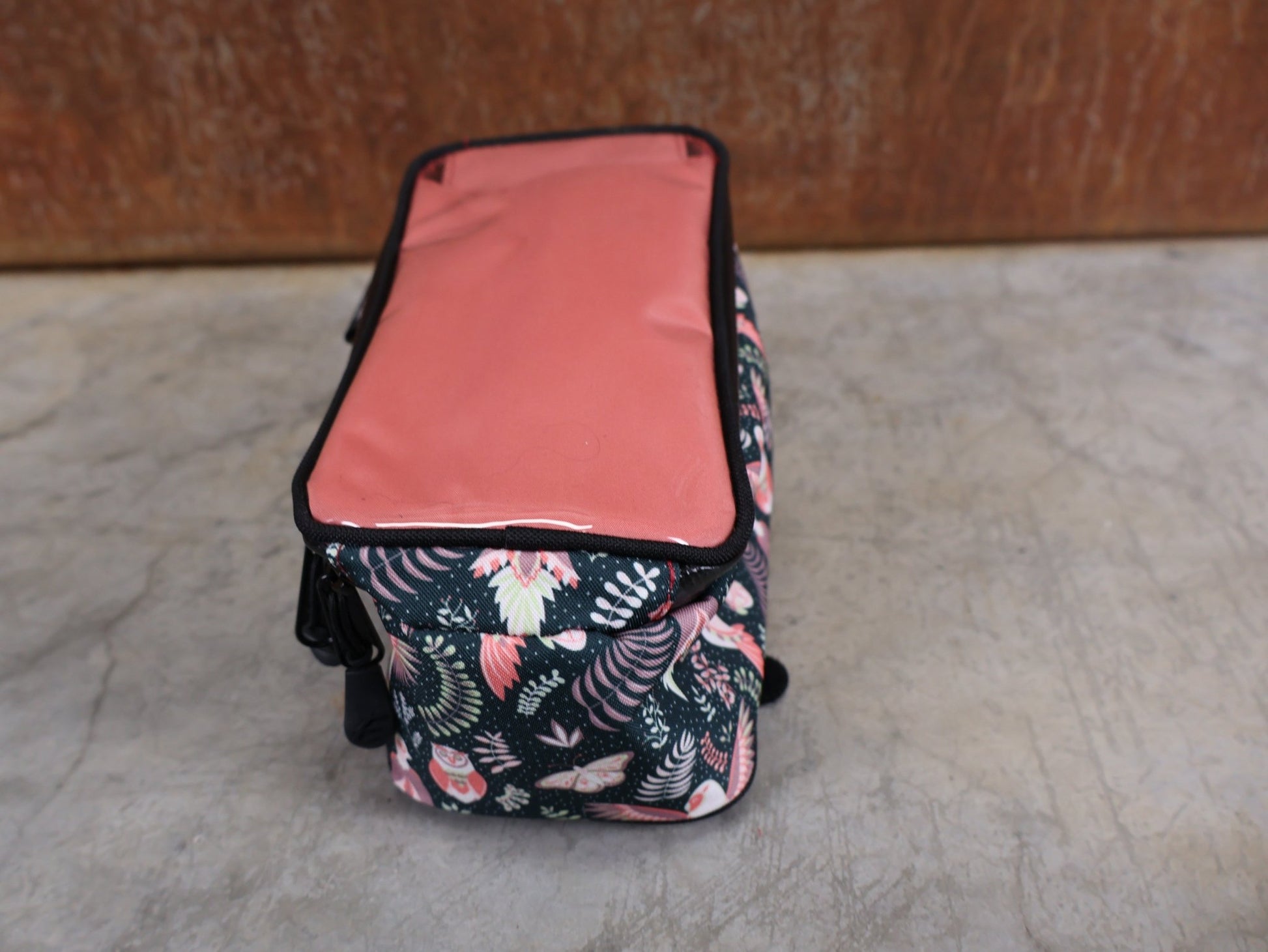 Taschen & Rucksäcke von Electra, ELECTRA FERN TELEFONTASCHE / 1,3 LITER – OBERROHR - MONTAGE – TOUCHSCREEN - KOMPATIBEL vor USEDBIKES - OB.DE Hintergrund