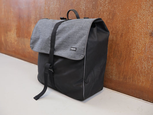 Taschen & Rucksäcke von Electra, ELECTRA HEATHER CHARCOAL MIK / GEPÄCKTRÄGER PACKTASCHE / SCHWARZ / 5290662 vor USEDBIKES-OB.DE Hintergrund
