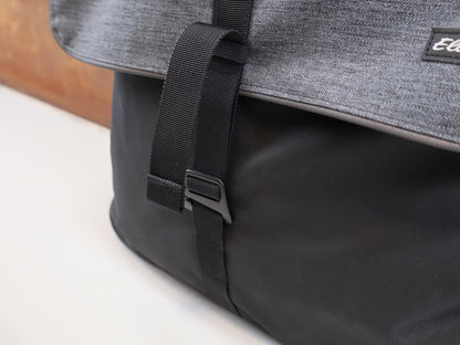 Taschen & Rucksäcke von Electra, ELECTRA HEATHER CHARCOAL MIK / GEPÄCKTRÄGER PACKTASCHE / SCHWARZ / 5290662 vor USEDBIKES-OB.DE Hintergrund