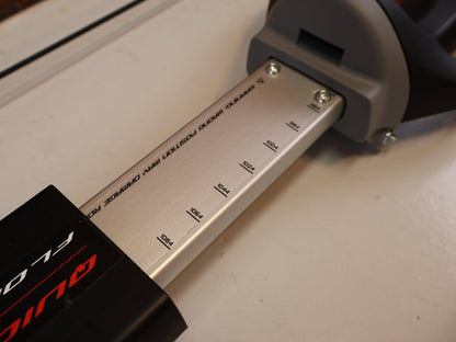 Rollentrainer von Tacx, ELITE QUICK MOTION ROLLENTRAINER FREIE ROLLE SCHWARZ vor USEDBIKES-OB.DE Hintergrund