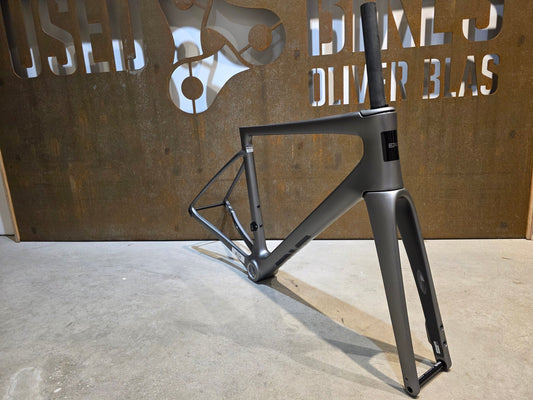 Rennradrahmen von Enve, ENVE MELEE CARBON / RAHMENSET / 54CM vor USEDBIKES - OB.DE Hintergrund