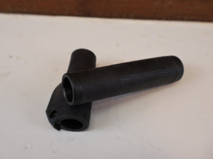 Griffe und Lenkerbänder von Ergotec, ERGOTEC EG AMBITION LENKERGRIFFE SCHWARZ 130 92 MM vor USEDBIKES-OB.DE Hintergrund