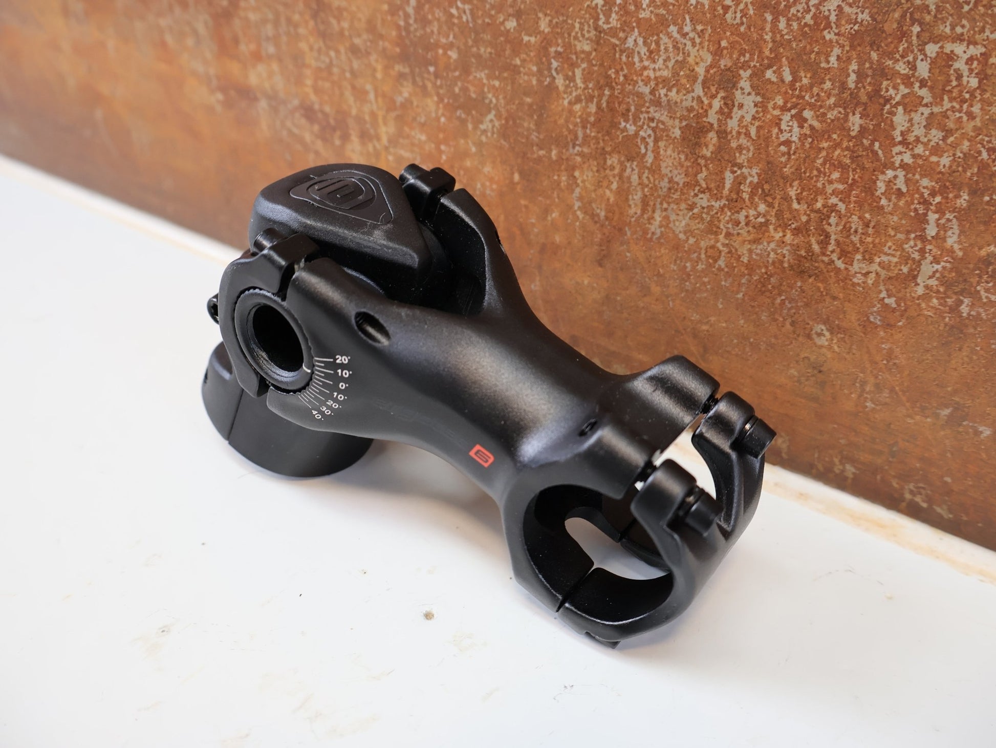 ERGOTEC SWELL-RE 70 I / VORBAU VERSTELLBAR / 35,0 MM KLEMMUNG / SAFETY –