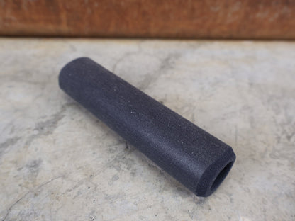 Griffe und Lenkerbänder von ESI, ESI GRIP RACER'S EDGE SILIKON - GRIFFE / 30MM / MADE IN USA / BLACK (CHARCOAL) vor USEDBIKES - OB.DE Hintergrund