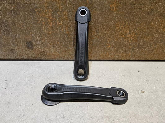 Kurbel von E*thirteen, E*THIRTEEN KURBELARME E*SPEC PLUS / BOSCH / 160MM vor USEDBIKES - OB.DE Hintergrund