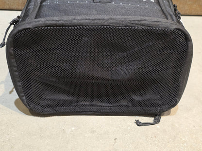 Taschen & Rucksäcke von Evoc, EVOC RAIN BAG BORA HANSGROHE / C. UIJTDEBROEKS vor USEDBIKES - OB.DE Hintergrund