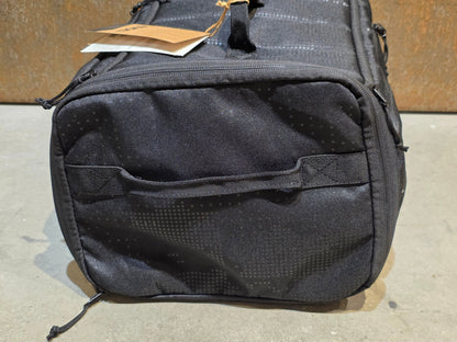 Taschen & Rucksäcke von Evoc, EVOC RAIN BAG vor USEDBIKES - OB.DE Hintergrund