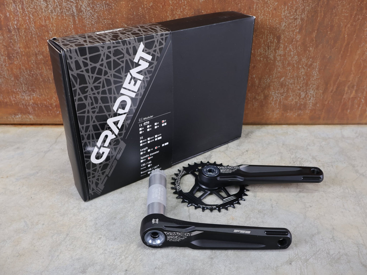 Kurbel von Fsa, FSA GRADIENT MODULAR / DIRECT MOUNT KURBELGARNITUR / 1X12 - FACH / 32 Z / 175 MM / 690 G vor USEDBIKES - OB.DE Hintergrund