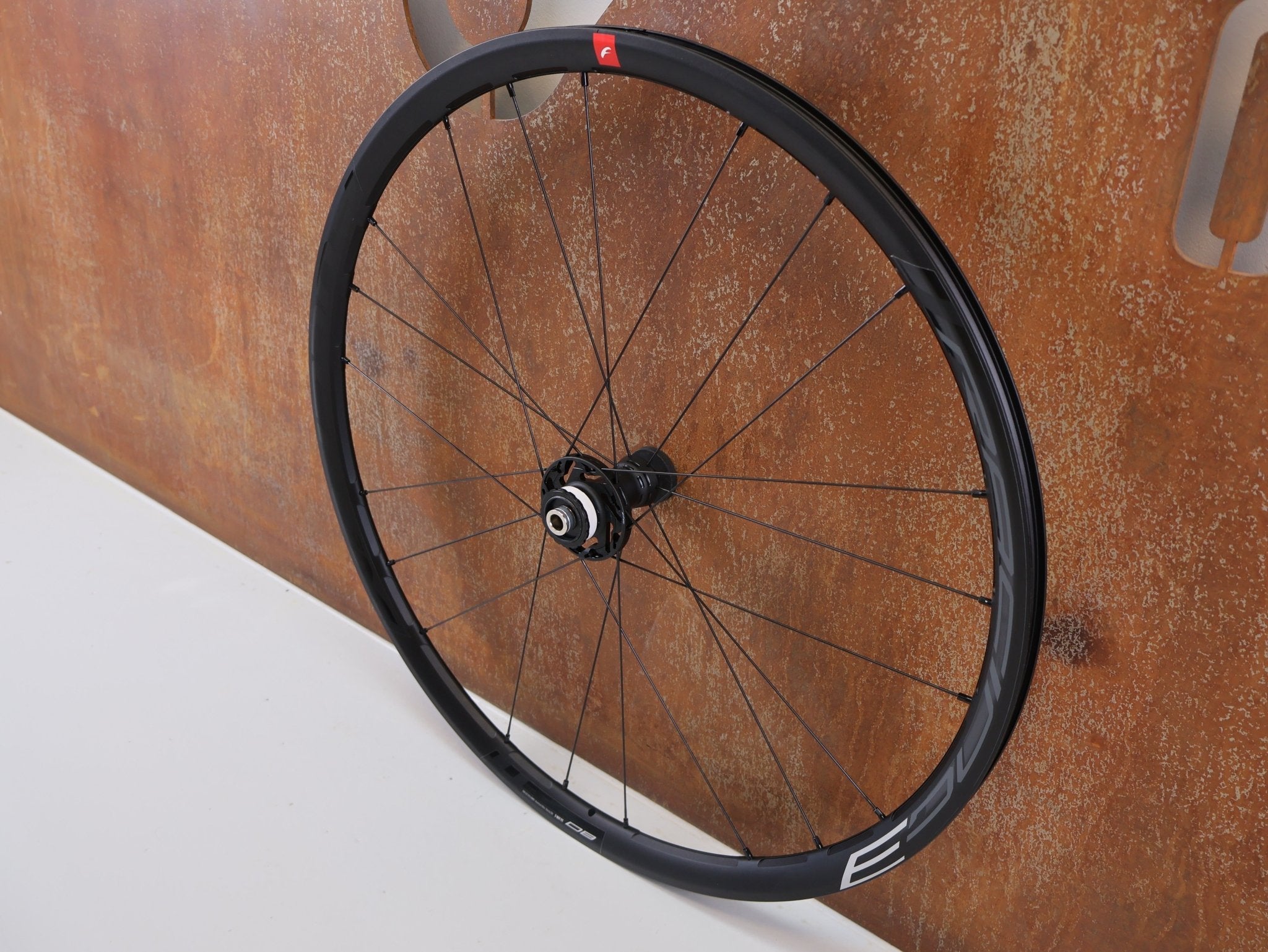 FULCRUM RACING 3 DB FRONT WHEEL / 28 INCH / CENTERLOCK / 12X100MM