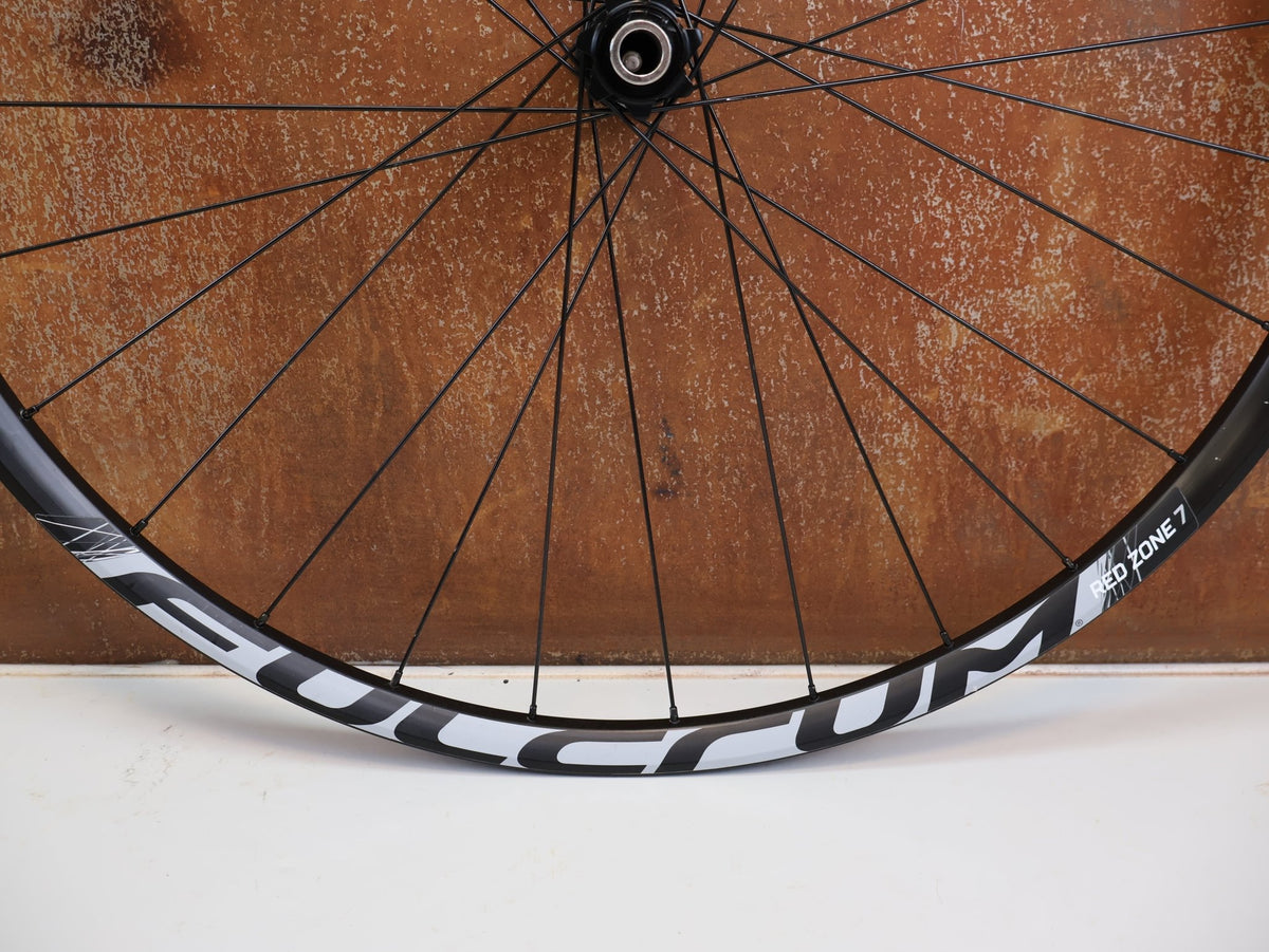 Laufrad/Laufradsatz von Fulcrum, FULCRUM RED ZONE 7 29 ZOLL MTB BOOST LAUFRADSATZ / SRAM XD vor USEDBIKES-OB.DE Hintergrund