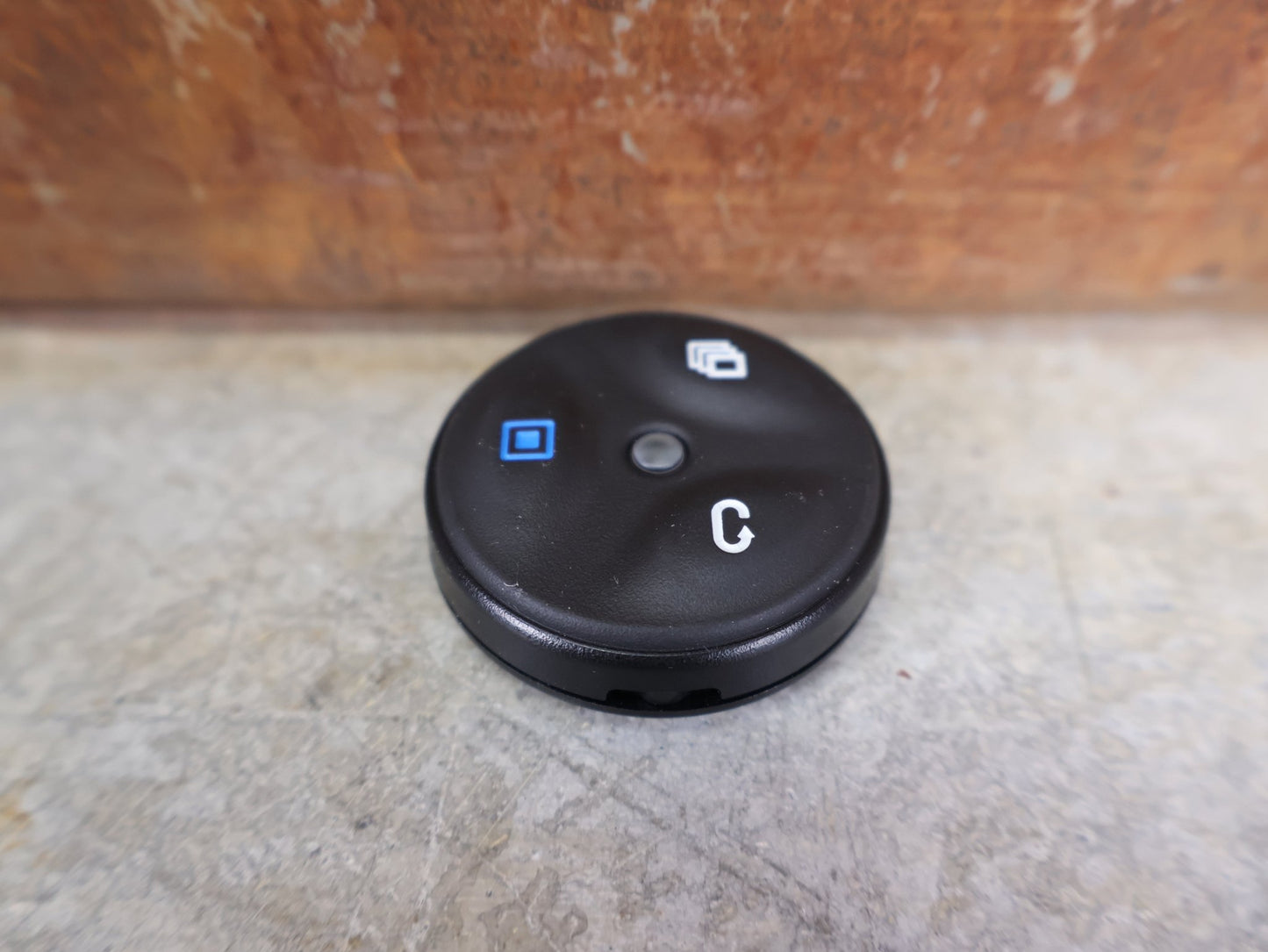 GPS - Geräte & Sensoren von Garmin, GARMIN EDGE® 130 PLUS MTB BUNDLE – KOMPAKTER GPS - FAHRRADCOMPUTER vor USEDBIKES - OB.DE Hintergrund