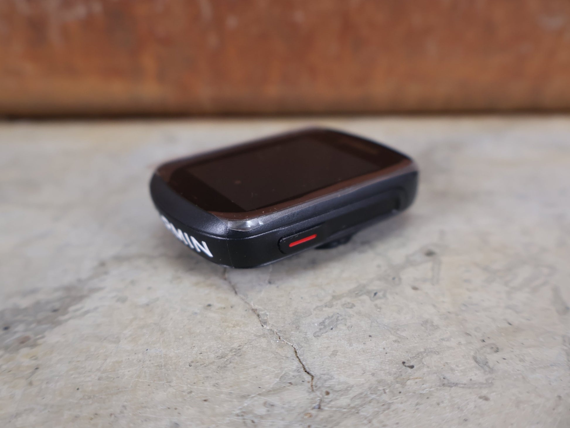 GPS - Geräte & Sensoren von Garmin, GARMIN EDGE® 130 PLUS MTB BUNDLE – KOMPAKTER GPS - FAHRRADCOMPUTER vor USEDBIKES - OB.DE Hintergrund