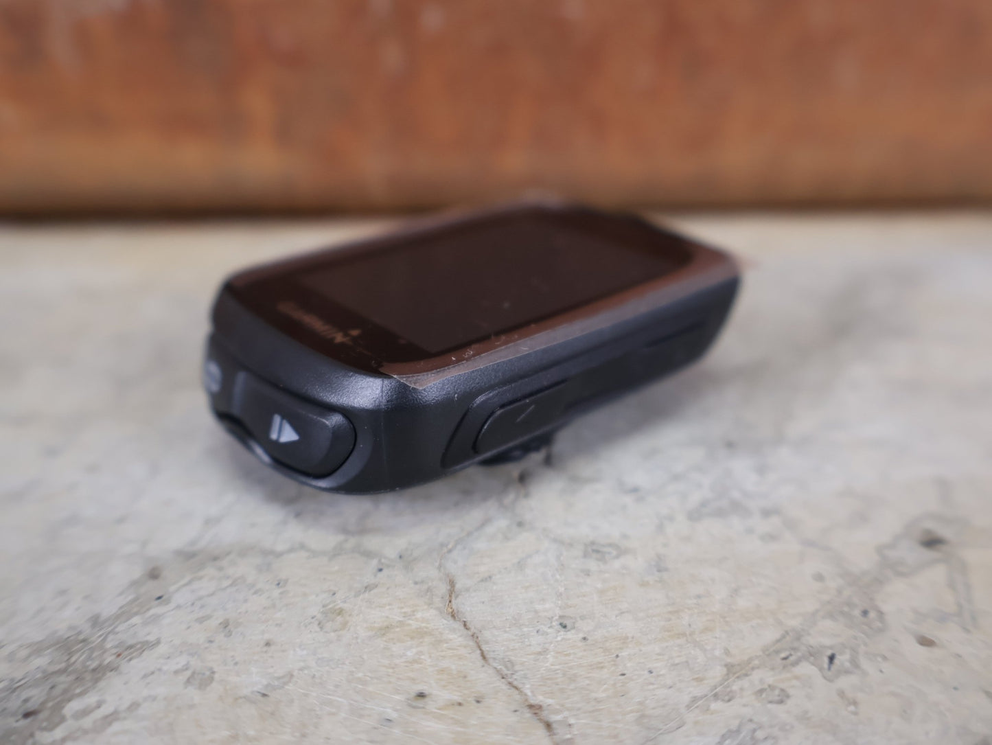 GPS - Geräte & Sensoren von Garmin, GARMIN EDGE® 130 PLUS MTB BUNDLE – KOMPAKTER GPS - FAHRRADCOMPUTER vor USEDBIKES - OB.DE Hintergrund