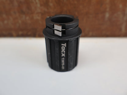 Zubehör von Garmin, GARMIN TACX FREILAUFKÖRPER SHIMANO 10/11/12 - FACH ROAD / NEO 2T / FLUX 2 / TYP 2 / T2875 - 01 vor USEDBIKES - OB.DE Hintergrund