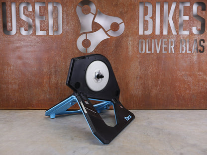 Rollentrainer & Zubehör von Garmin, GARMIN TACX NEO 2T SMART TRAINER T2875 / SRAM XD - R & SHIMANO HG vor USEDBIKES - OB.DE Hintergrund