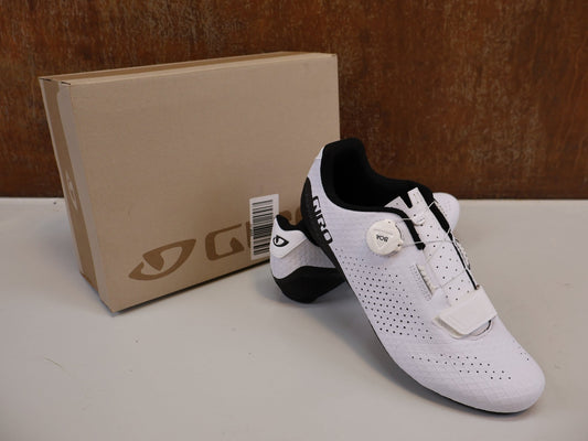 RR - Herrenschuhe von Giro, GIRO CADET RENNRADSCHUH / WEISS / GRÖSSE 43 / BOA L6 / CARBON - REINFORCED vor USEDBIKES - OB.DE Hintergrund