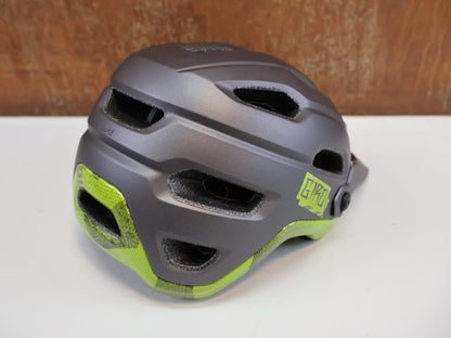 Helme von Giro, GIRO SOURCE MIPS MTB HELM / GRÖSSE M 55 - 59 CM / MATTE BLACK / 7140530 vor USEDBIKES - OB.DE Hintergrund