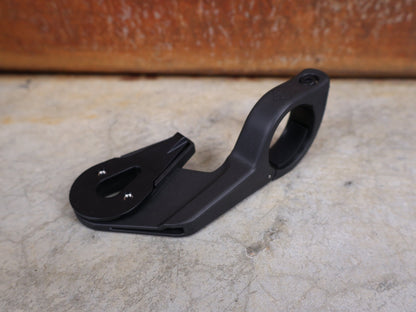 GPS - Geräte & Sensoren von Hammerhead, HAMMERHEAD KAROO 2 GPS FAHRRADCOMPUTER vor USEDBIKES - OB.DE Hintergrund