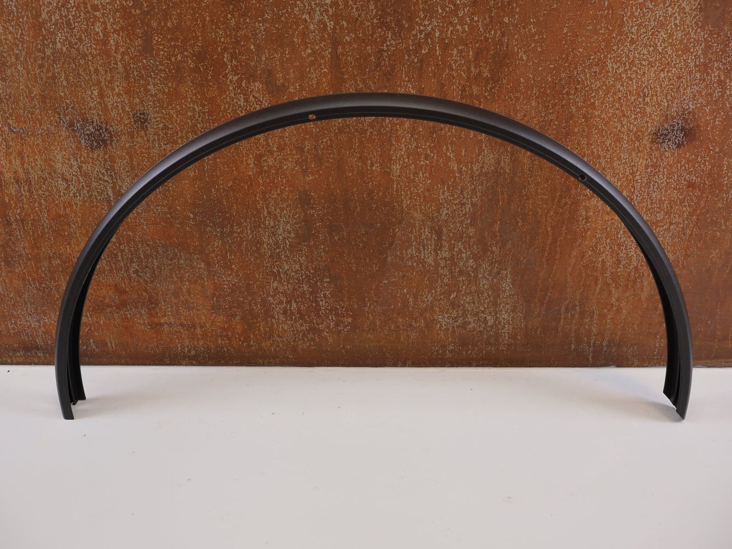 Schutzbleche & Gepäckträger von hebie, HEBIE ALUMEE SCHUTZBLECHSET / 28 ZOLL / 62MM BREITE / ALUMINIUM / INTEGRIERTE GEPÄCKSTREBEN vor USEDBIKES - OB.DE Hintergrund