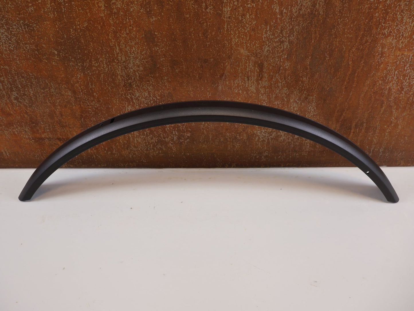 Schutzbleche & Gepäckträger von hebie, HEBIE ALUMEE SCHUTZBLECHSET / 28 ZOLL / 62MM BREITE / ALUMINIUM / INTEGRIERTE GEPÄCKSTREBEN vor USEDBIKES - OB.DE Hintergrund