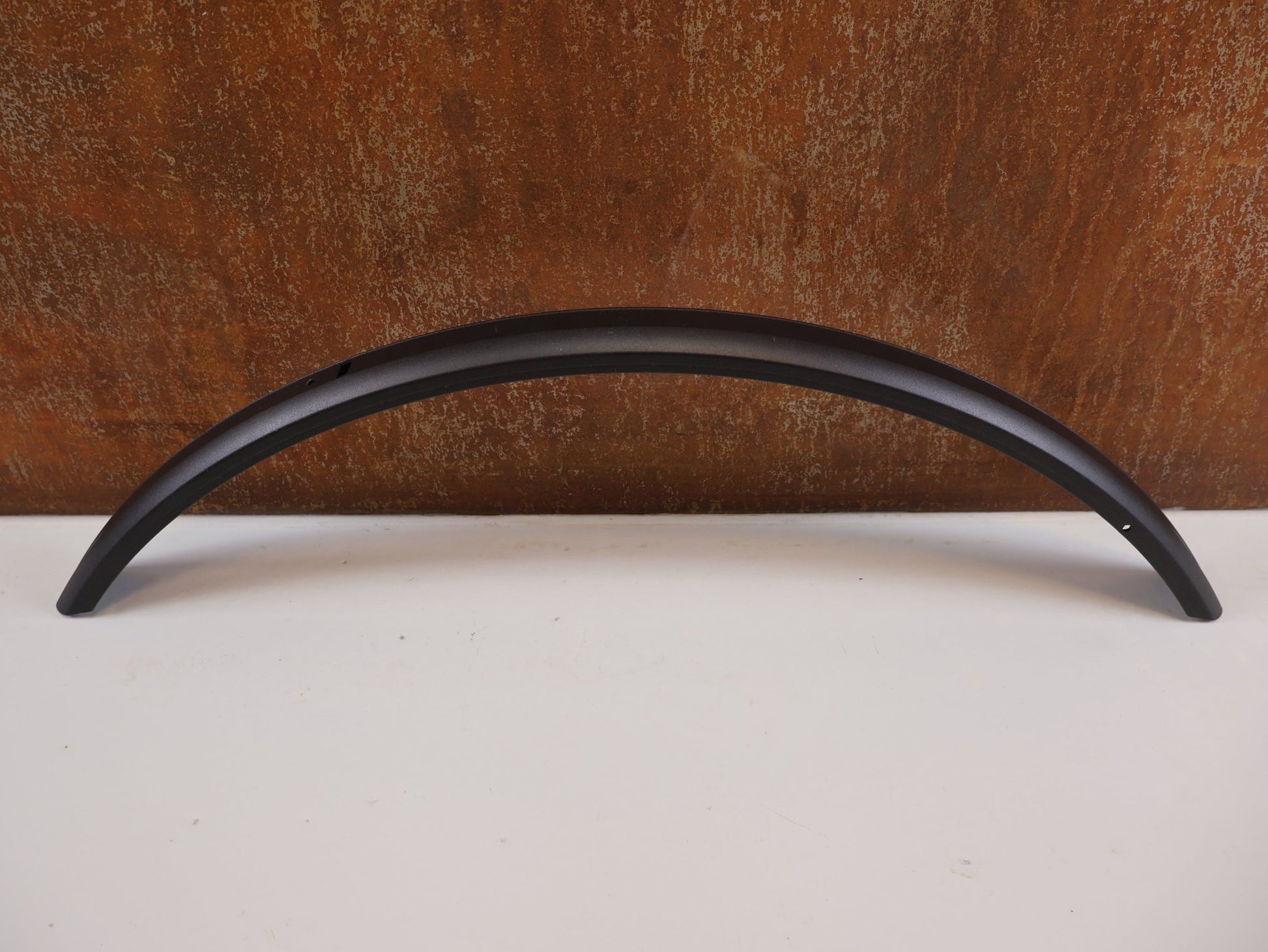 Schutzbleche & Gepäckträger von hebie, HEBIE ALUMEE SCHUTZBLECHSET / 28 ZOLL / 62MM BREITE / ALUMINIUM / INTEGRIERTE GEPÄCKSTREBEN vor USEDBIKES - OB.DE Hintergrund