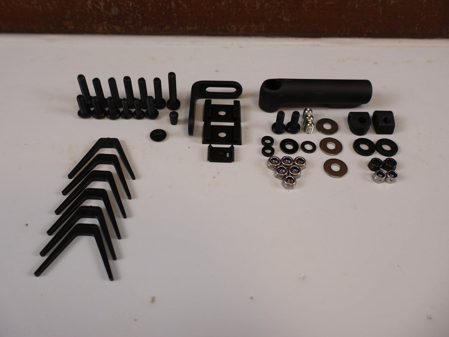 Schutzbleche & Gepäckträger von hebie, HEBIE ALUMEE SCHUTZBLECHSET / 28 ZOLL / 62MM BREITE / ALUMINIUM / INTEGRIERTE GEPÄCKSTREBEN vor USEDBIKES - OB.DE Hintergrund
